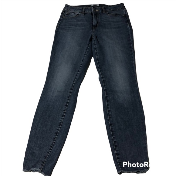 Jessica Simpson High Waist Skinny Jeans Ankle Length Frayed Bottom Size 6 - Picture 3 of 5